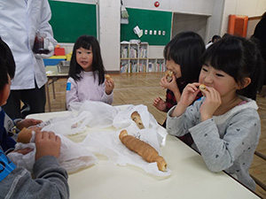 手作り焼き麩出前食育教室3